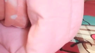 高颜值小妞全程露脸火辣激情艳舞，透明露奶装好诱惑，抖奶电臀迷人的双眼，揉奶玩逼浪荡呻吟，精彩又刺激