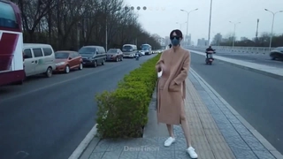 嫩妹性瘾大，插了半个小时，还嫌没操够