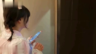高挑性感长发美女自带性感黑丝情趣服酒店援交中年男