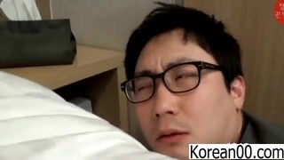 少女学生沉迷于肛交自慰网络摄像头会话