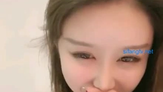 在罩子外面乳交射精更爽
