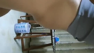 拉丁裔少女继妹在POV中被继兄操