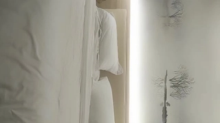 嘉宾绿帽视角，跪着看老婆被插，老婆浪叫